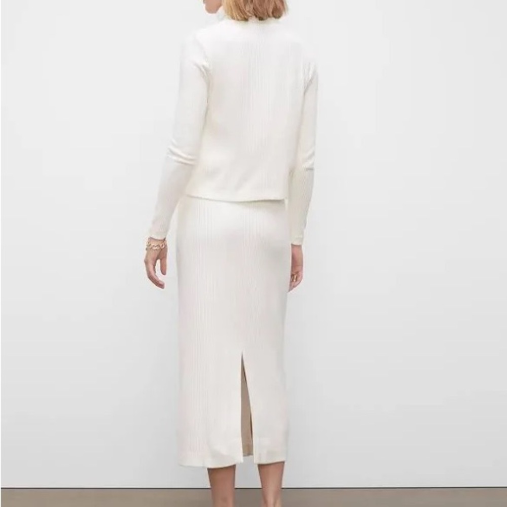 Club Monaco ottoman knit ribbed white pencil midi skirt, size XXS.